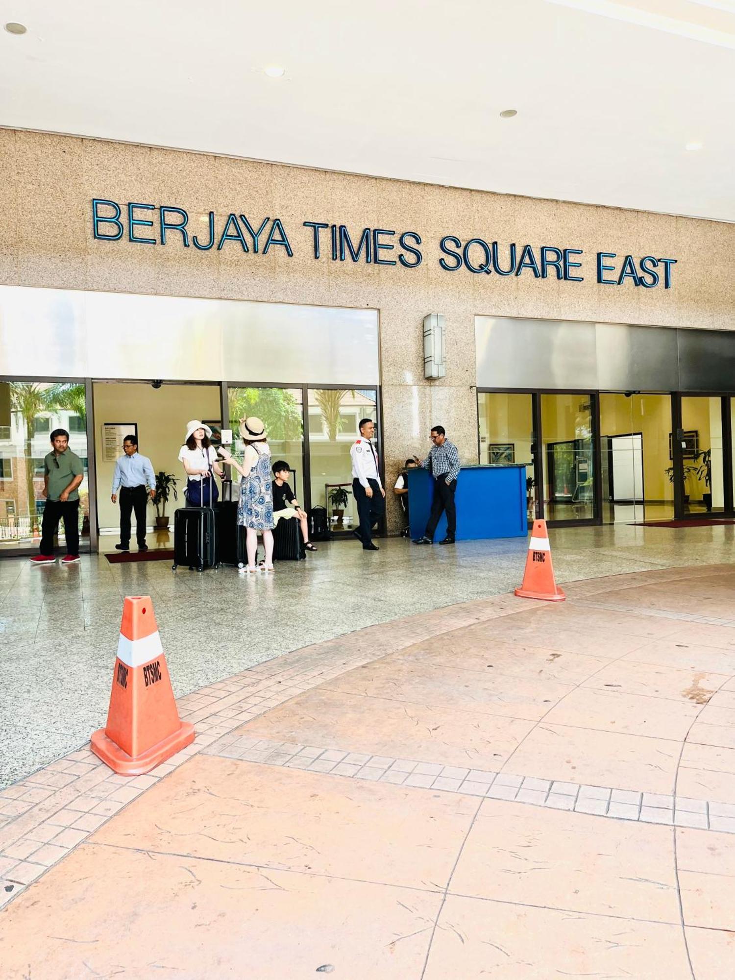 Resort Suites At Barjaya Times Square Kl Kuala Lumpur Exterior photo